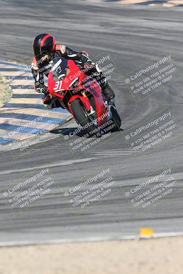 media/Nov-16-2025-Race Pace (Sun) [[8c5fa54630]]/Verified Riders/1-Turns 9 and 10 (925am)/